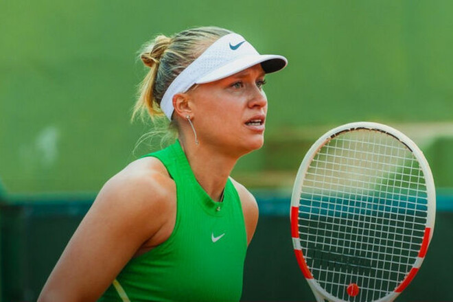 Ukrainian Tennis Star Yulia Starodubtseva Faces Alize Cornet in Paris Showdown
